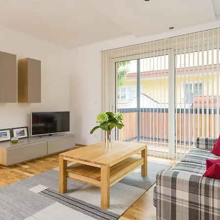 Simon Seefeld * Seefeld in Tirol