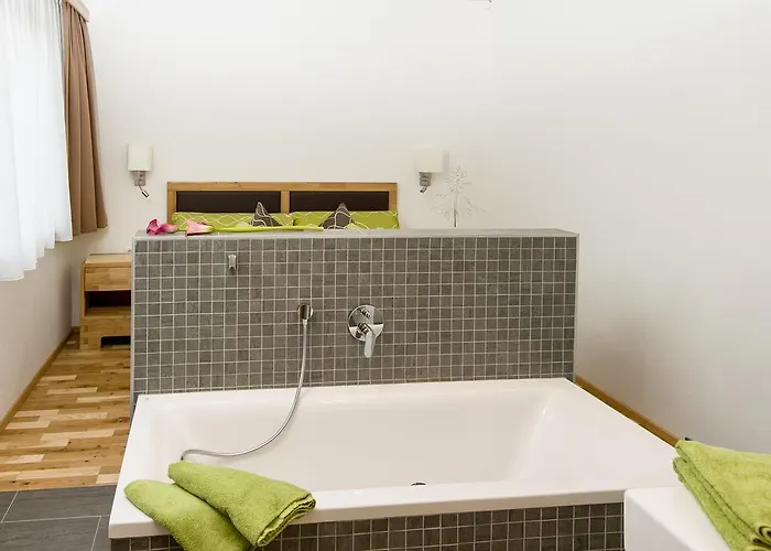 Apart Simon Seefeld * Seefeld in Tirol